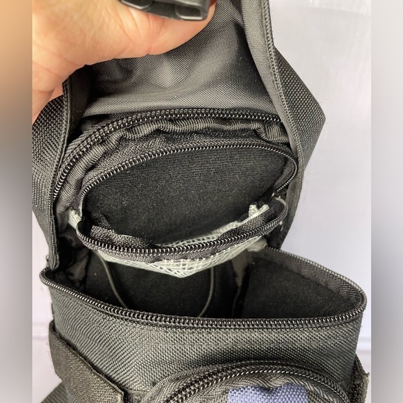 M ROCK - Digital Camera SLR Case Multi Pockets Strap - EUC - Picture 6 of 9